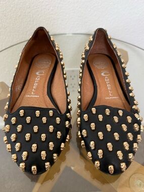 RARE Jeffrey Campbell Skulltini Black Leather Flats with Gold Skull Studs